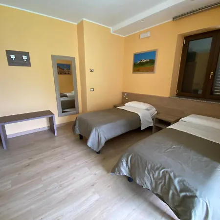 فندق مبيت وإفطار Il Villino Belforte del Chienti