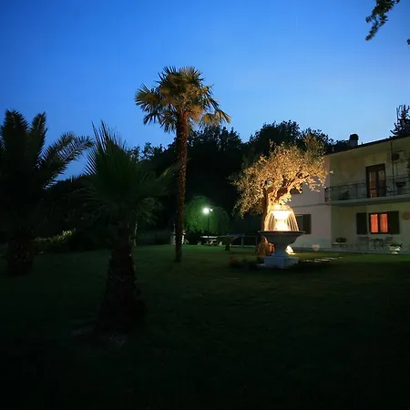 فندق مبيت وإفطار Il Villino Belforte del Chienti